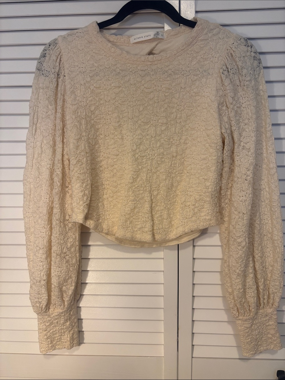 Altar'd State Cream Lace Puff-Sleeve Cropped Long Sleeve Top